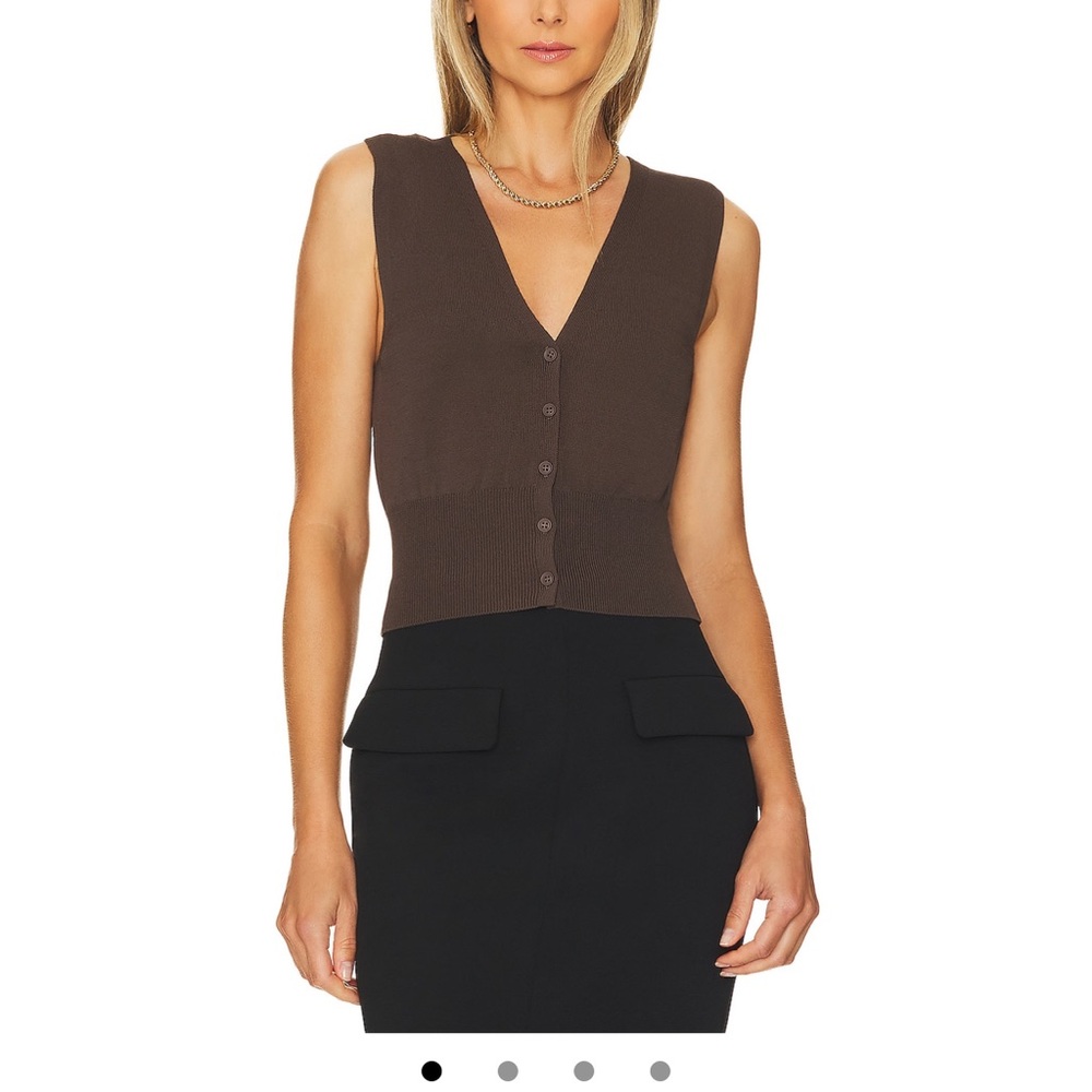 L’Academie vest